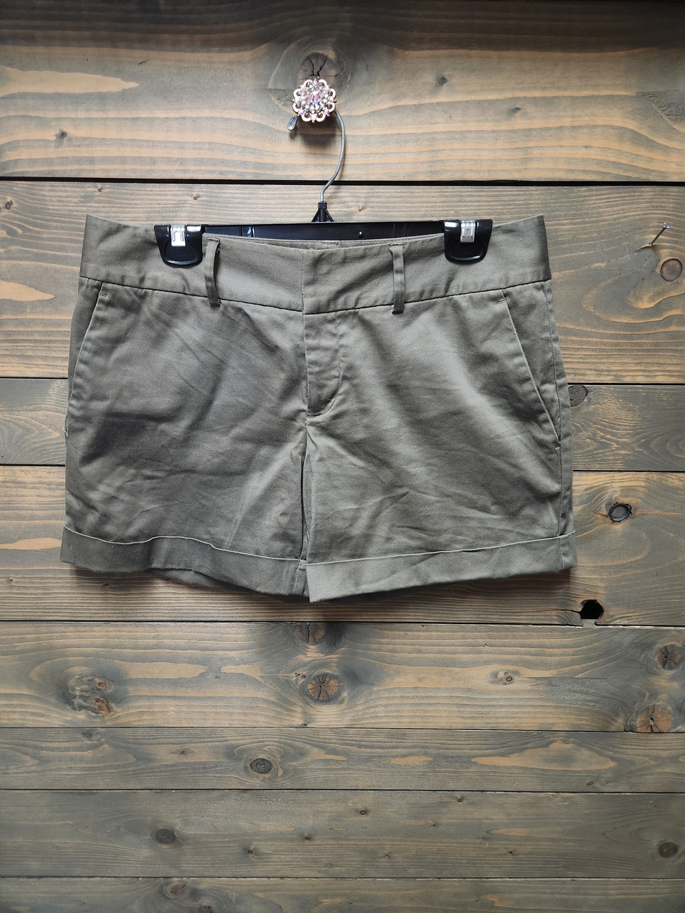 INC WOMEN'S SHORTS OLIVE GREEN SIZE 8